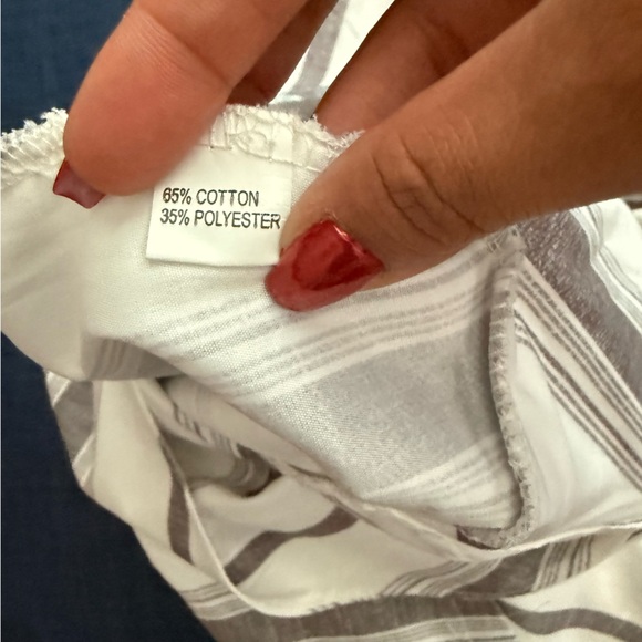 NWT ROMPER - Picture 6 of 6